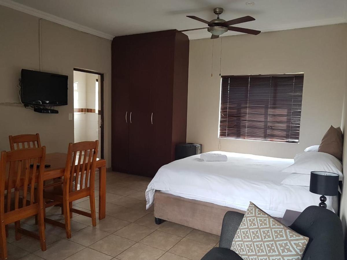 Private Apartments & Biz Stays Претория Екстериор снимка