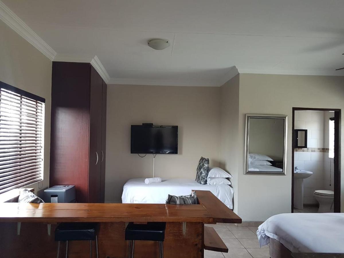 Private Apartments & Biz Stays Претория Екстериор снимка