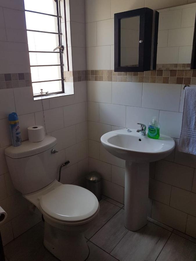 Private Apartments & Biz Stays Претория Екстериор снимка