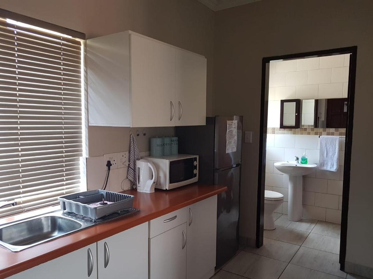 Private Apartments & Biz Stays Претория Екстериор снимка