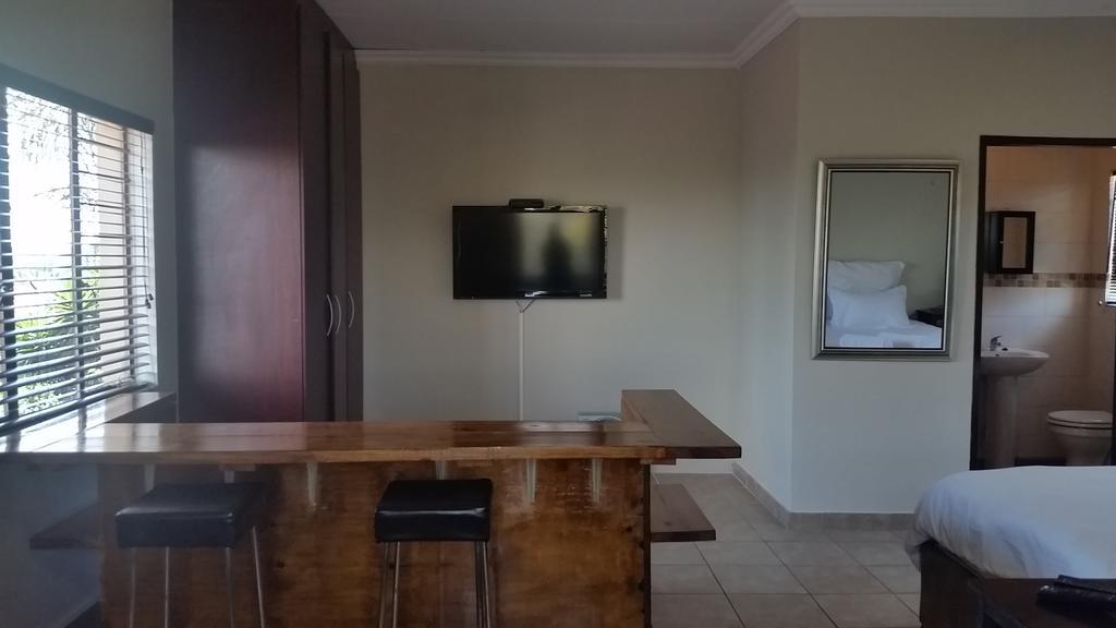 Private Apartments & Biz Stays Претория Екстериор снимка