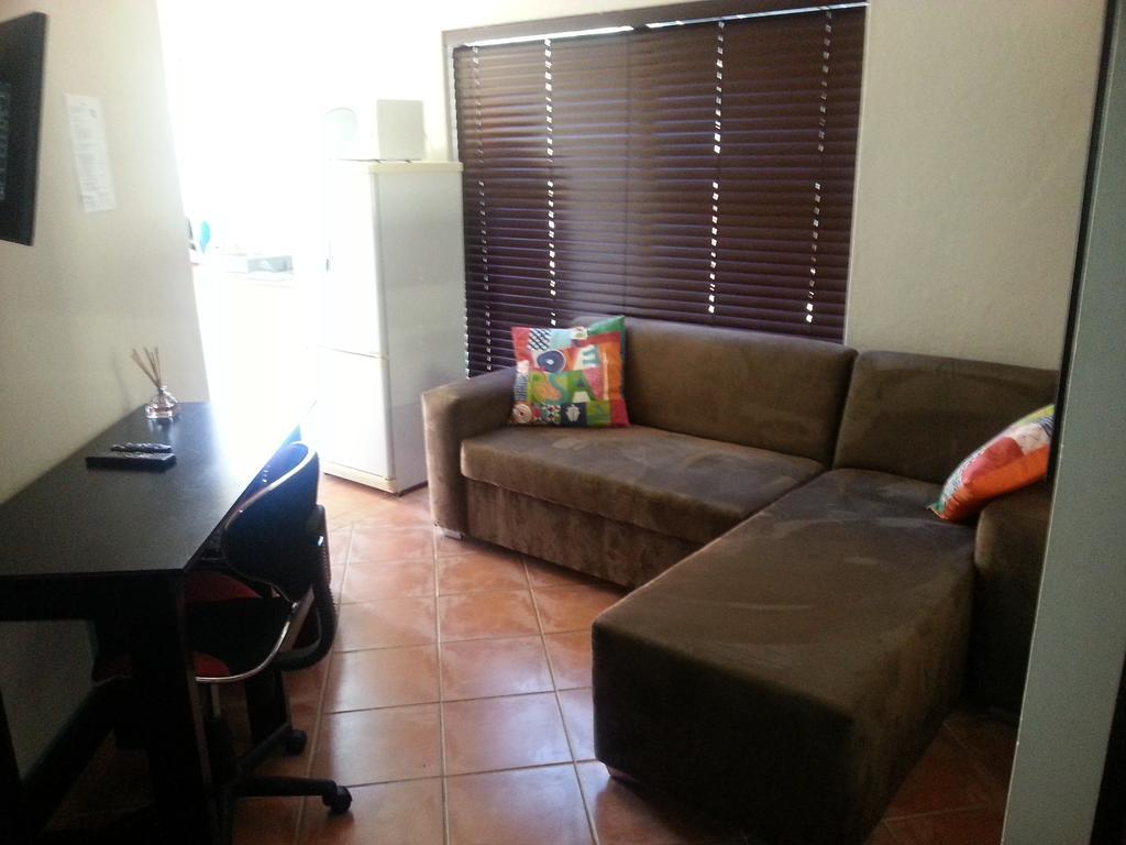 Private Apartments & Biz Stays Претория Екстериор снимка