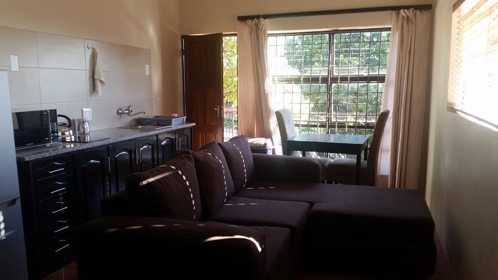 Private Apartments & Biz Stays Претория Екстериор снимка