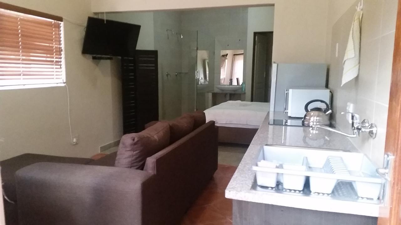 Private Apartments & Biz Stays Претория Екстериор снимка