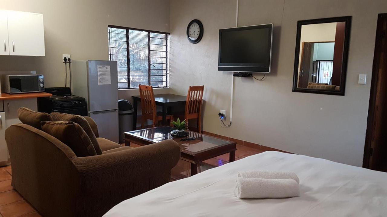 Private Apartments & Biz Stays Претория Екстериор снимка